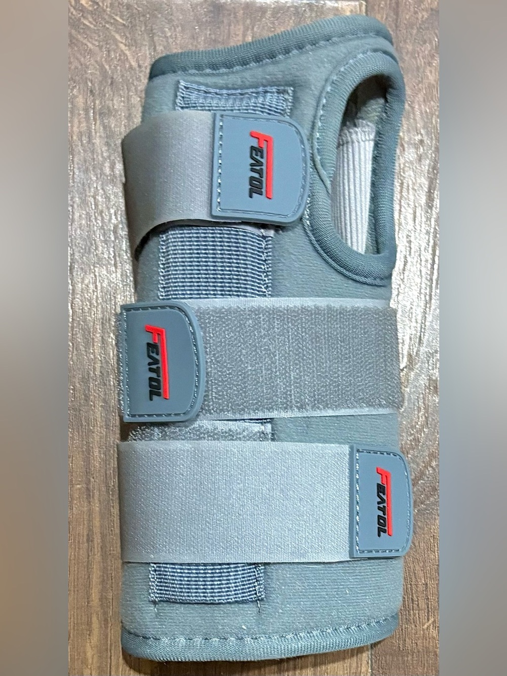 FATOL Gray Wrist Support Brace with Adjustable Compression Straps